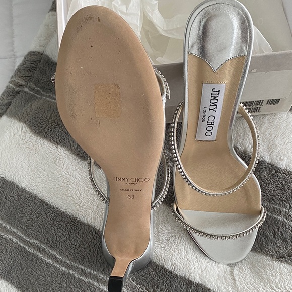 Jimmy Choo Elegant Silver Heels - Picture 5 of 6